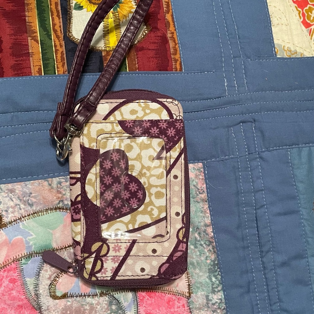 thirty-one Purple and Cream Heart Print Wristlet with Detachable Strap